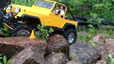 Bishop's RC Crusade - Jeep Wrangler YJ Backyard Crawl