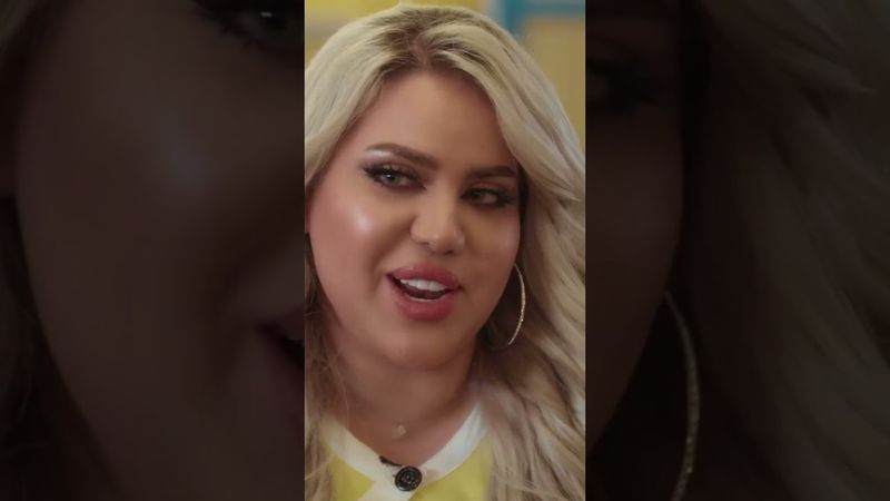 بعد ما اتغزل بخطيبته طلب منها تجبله اكل على حسابها 🤣 #كذب_أبيض #وطن_اورجينال #اكسبلور