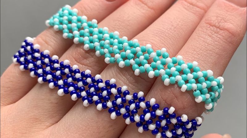 Muster für ein Perlenarmband oder einen Choker (Nadelweberei)