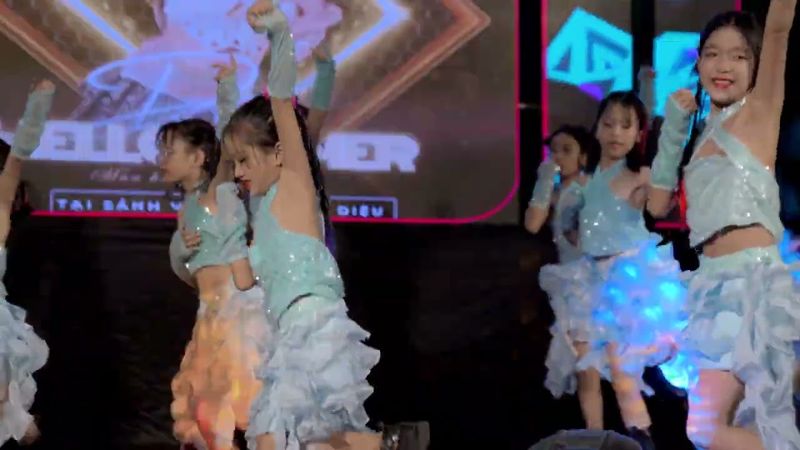 Nhảy Hiện Đại Lớp K 5 Đồng Lộc   TT Nghệ Thuật Hoài Băng