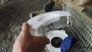 Электрическая мухоловка Fly Trap. Мухи как корм. Бесплатный корм для домашней птицы и рыбы.