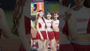 被多慧和林襄圍攻的菲菲直接放棄掙扎 好好笑🤣@lee_dahye #李多慧 #이다혜 #林襄 #菲菲 #cheerleader #fancam #shorts