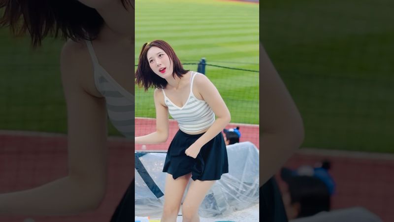 서서히 나타나는 금둥 #이금주 #이금주치어리더#ktwiz #kt위즈 #kt위즈치어리더