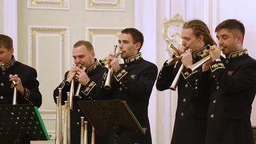 Russian Horn Orchestra - Suite №2 "A joke" (Bach)