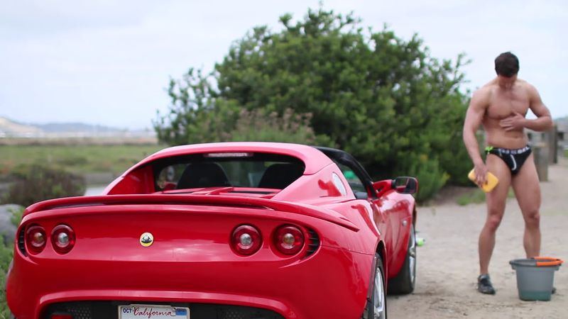 BEYONCE - PRETTY HURTS PARODY 🏎️