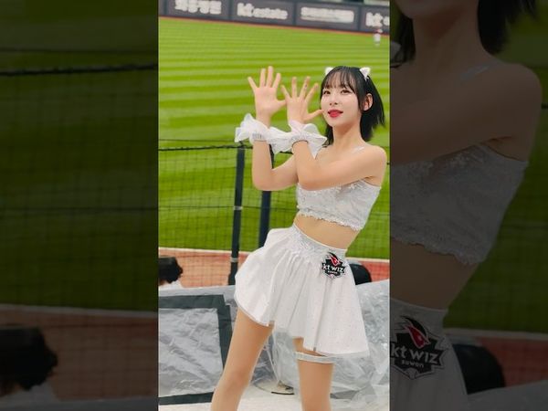 장진혁 말아주는 귀여운 희정님 #정희정 #정희정치어리더 #ktwiz #kt위즈 #kt위즈치어리더