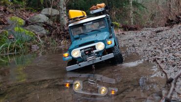 Toyota Land Cruiser FJ40 | 1/10 Scale RC Solo Adventure