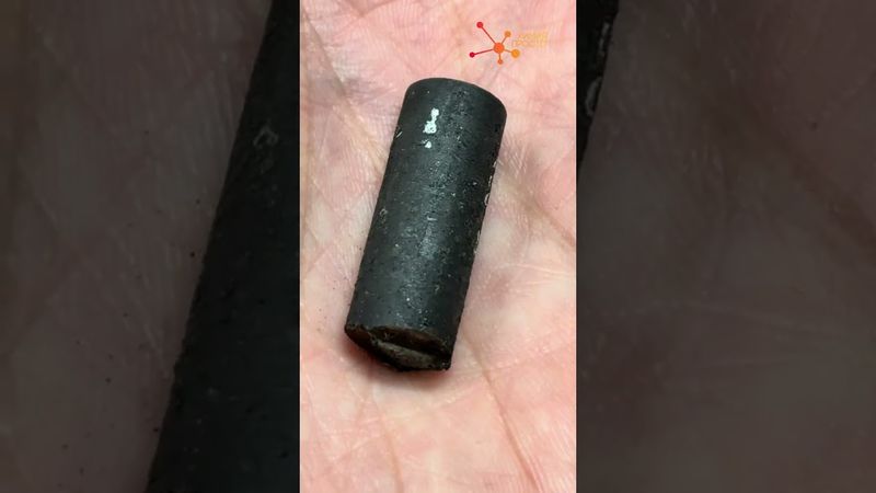 ЧТО БУДЕТ ЕСЛИ ПОТРОГАТЬ УРАН РУКАМИ?