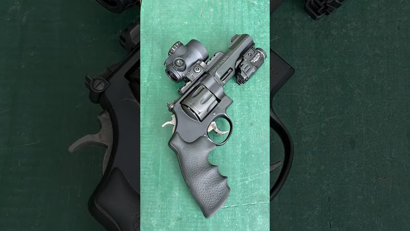 Model 327 TRR8 Smith & Wesson .357 Magnum