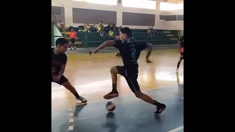 Humiliating football skills 😍