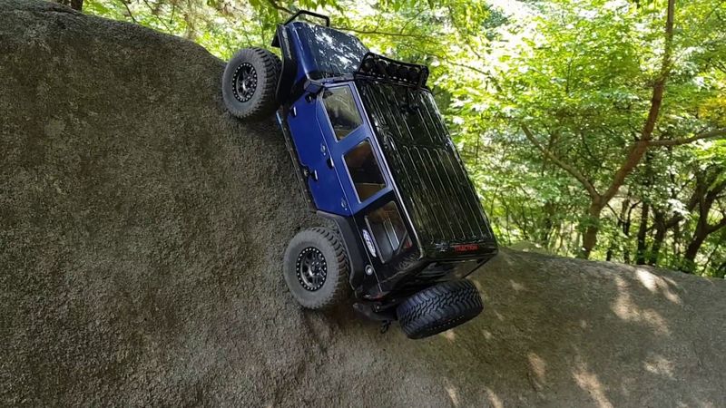 RC TRACTION HOBBY 1/8 Founder Jeep Man_duk Mountain Adventure