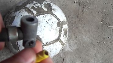 Как накачать мяч без иглы для мяча