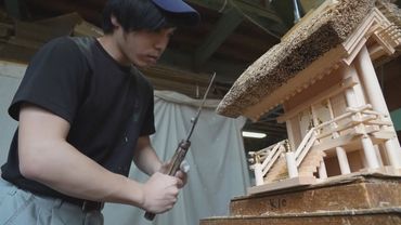 Миниатюрные копии храмов уже сотни лет делают японские мастера