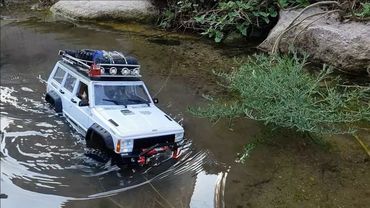 RC카 풀메탈 지프 체로키Xtra Speed SCX10 Jeep Cherokee Rock Crawler