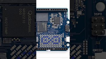 Новая Arduino UNO Q обзор! #arduino #iot  #uno #технологии