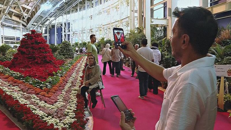 Выставка цветов и растений открылась в Тегеране