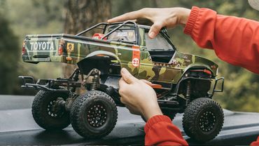 Rc Crawler Traxxas Trx4 TOYOTA Hilux Off Road Driving