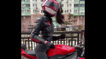 Новый год на мотоцикле #мотоТаня праздник к нам приходит #motoTanya moto girl bike girl ride
