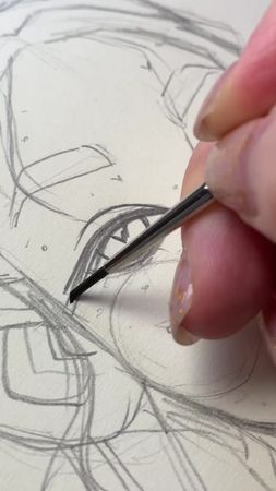 тыщщу лет не рисовала на бумаге🥲 //