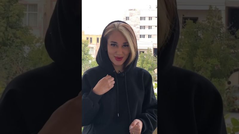 Агар он турки шерози ба даст орад дили моро