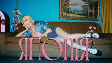 DOROFEEVA - Японія (Official Music Video)