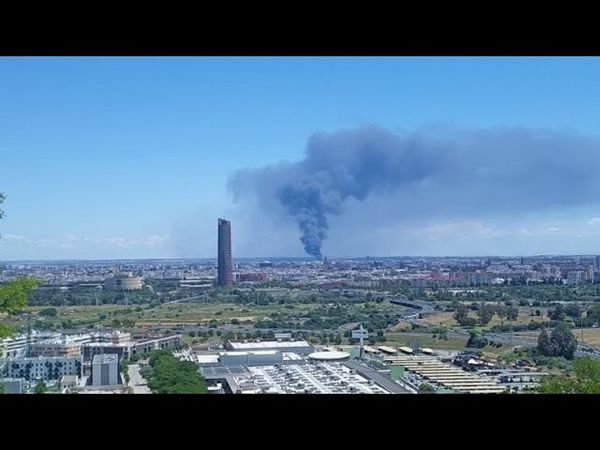 Fire at Spanish chemical warehouse forces evacuation and lockdown