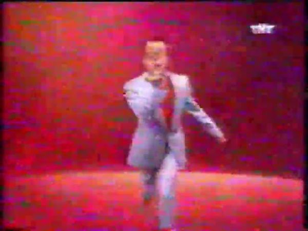 Праздничная заставка ТНТ к 8 марта (03.2003)