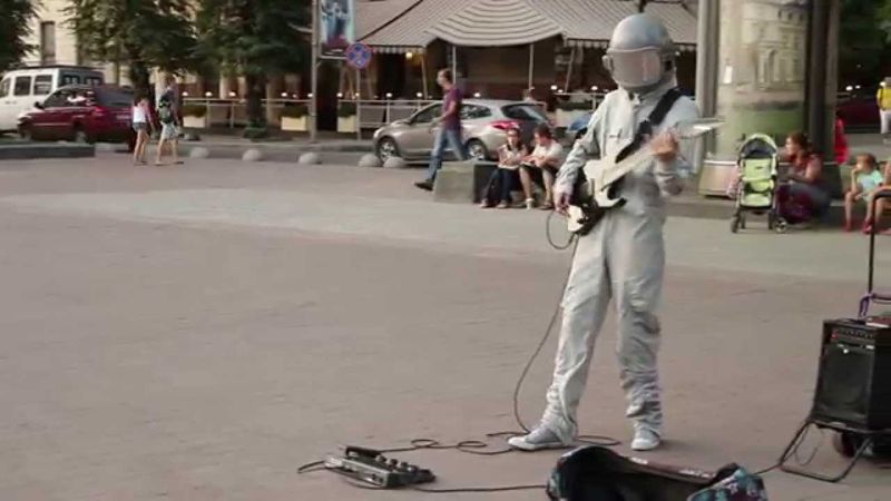 Space-man (Robotic) Lviv - front of opera