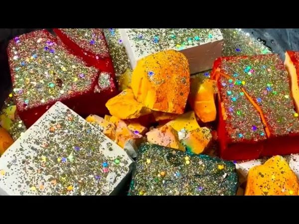 Bowl of Fresh Plain & Deep Dyed Chalk