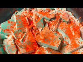 Sprayed Powdery Chalk Thins