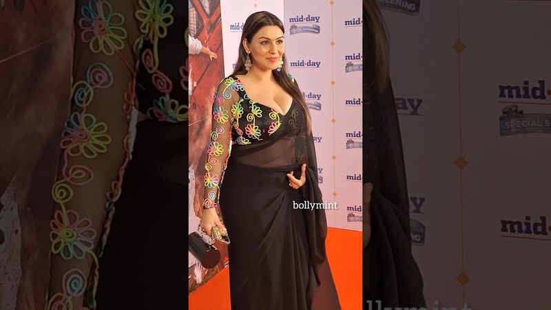 Big Boss Fame Actress Yamini Malhotra Looking so Beautiful 👍