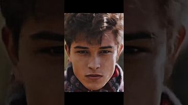 Asymmetry vs Symmetry #shorts #model #looksmaxxing #fyp #trending #tiktok