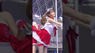 看完珠珠寶貝這段中場舞突然想過聖誕節了😍​⁠@Jueun_0724 ​⁠@最佳攝誠 #이주은 #李珠珢 #cheerleader #fancam #aespa #christmas