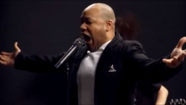 Killswitch Engage - The Arms of Sorrow [OFFICIAL VIDEO]