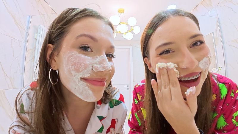 10 РАЗ в 10 СТРАНАХ ОТМЕТИЛА Новый Год / Вики Шоу