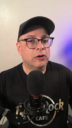 El MEJOR CANTANTE de BALADAS en inglés de la historia 💥 🥊 Bryan Adams...