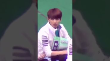 ریکشنش😂#shorts #bts #lisa_bts7 #بی_تی_اس #جونگ_کوک #جیمین #تهیونگ #کیپاپ #کیوت #suga #خندارترین