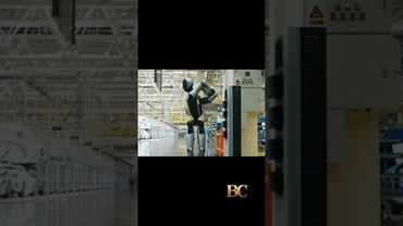 Humanoid robot swaps its own battery to work 24/7