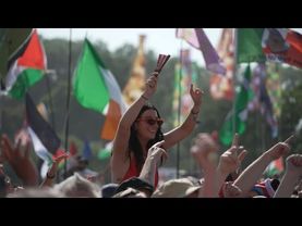 Huge crowd attends defiant Kneecap set at Glastonbury | AFP