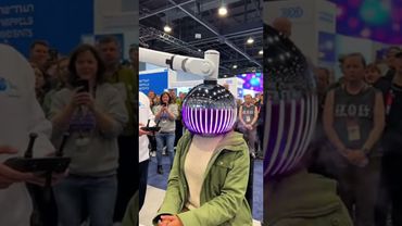 Robot Salon AI Terbaru Dubai Akan Mengejutkan Anda Mesin Keriting Instan AI 4.0 💇‍♀️ Masa Depan D...