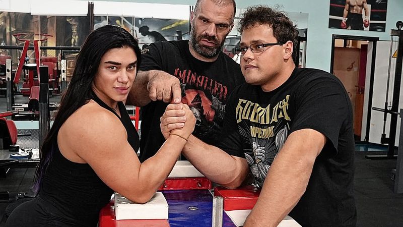 SCHOOLBOY VS САМАЯ СИЛЬНАЯ ДЕВУШКА | АРМРЕСЛИНГ 2025