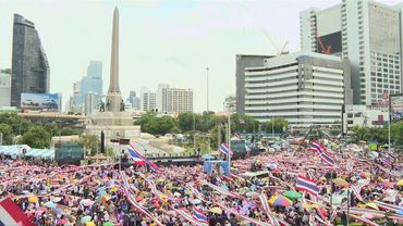 Thousands protest calling for Thai PM's resignation | AFP