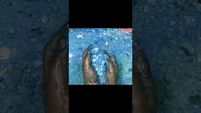 Pebbles Play #relax #satisfying #oddlysatisfying #soap #crunchy #viralvideo #gymchalkasmr #gymchalk