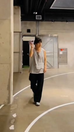 💪🏻🫦🤌🏻 #taehyung #thv #btsv 