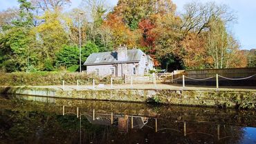 Bosley Locks Canal Walk, English Countryside 4K