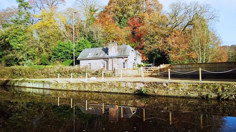 Bosley Locks Canal Walk, English Countryside 4K