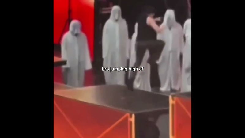 literal kangaroo for a reason 😭😭 #straykids #bangchan #kangaroo #olympics #911