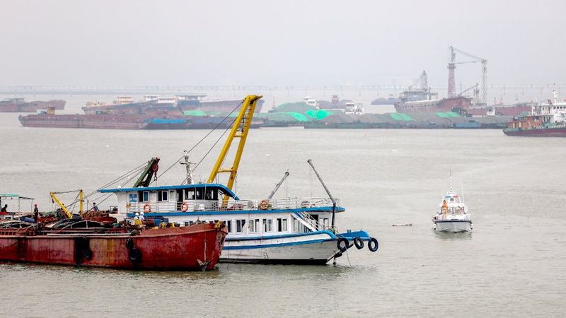35 человек погибли в результате крушения лодки в бухте Халонг во Вьетнаме