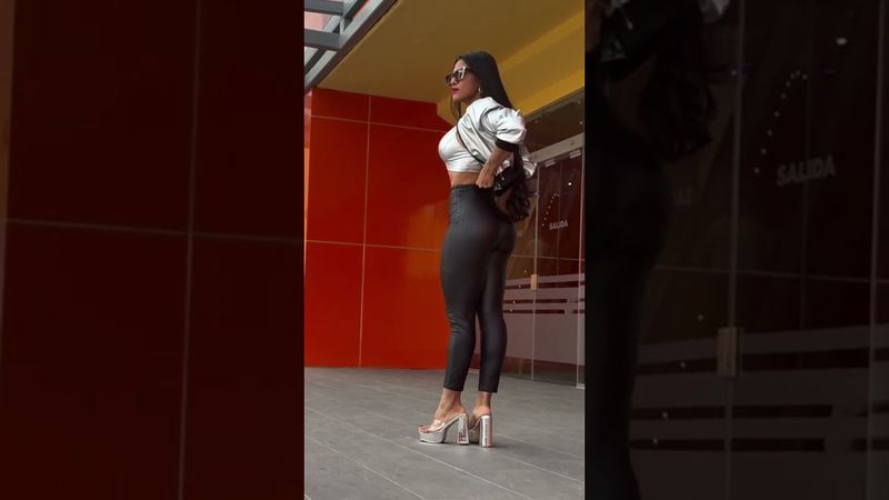 Leggings de couro femininas com elegância | Tendências de looks diários com leggings de látex