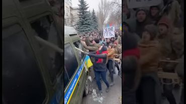 Хватит издеваться над украинским народом !